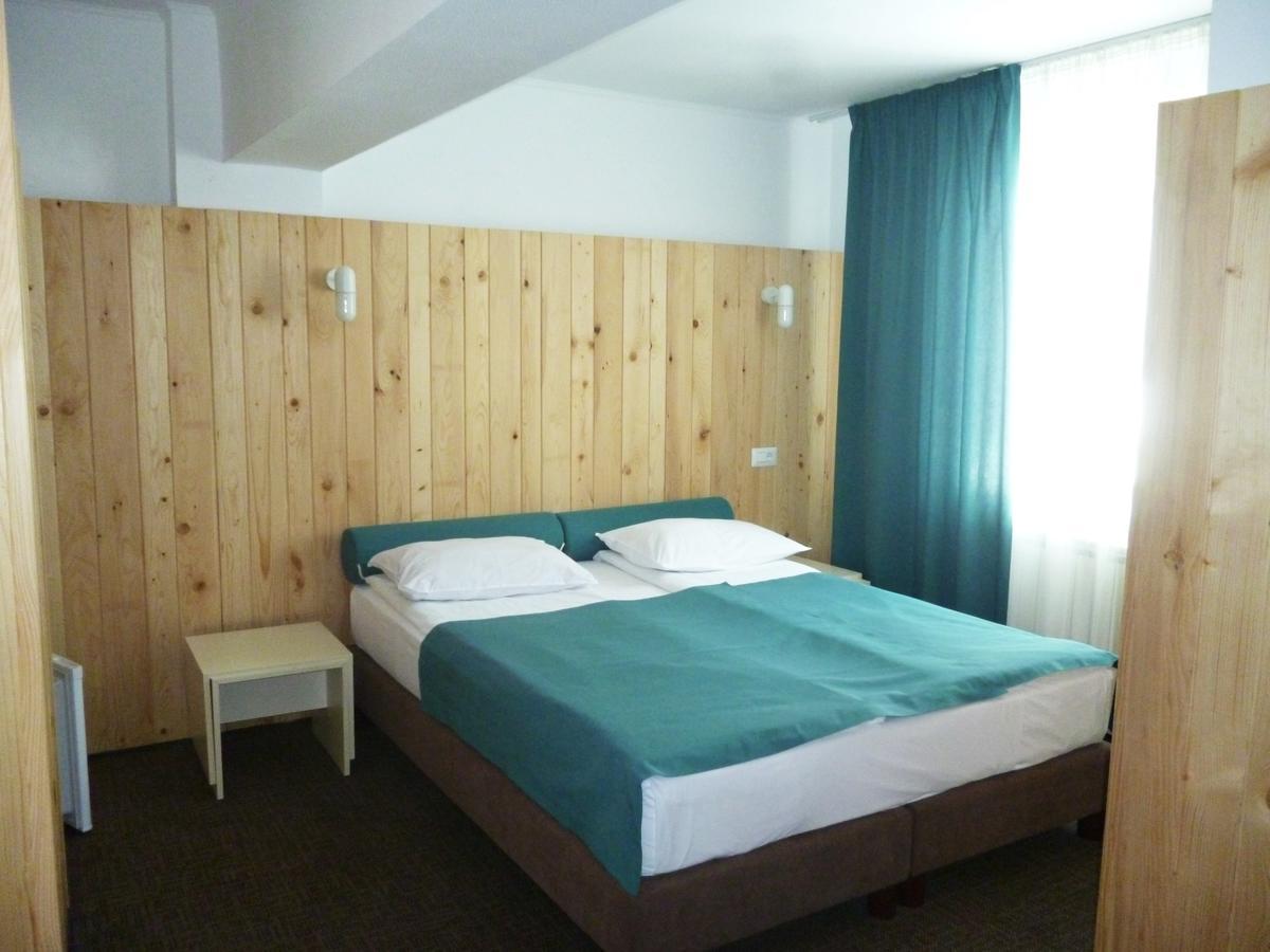 Complex Hotelier Cota O Mie Sinaia Exteriör bild