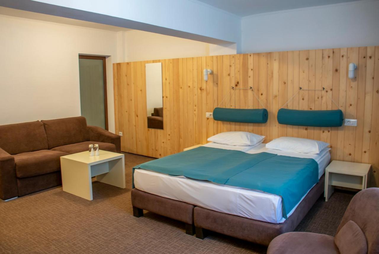 Complex Hotelier Cota O Mie Sinaia Exteriör bild