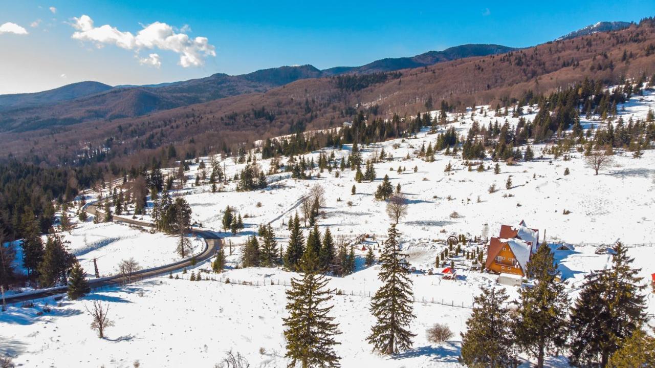 Complex Hotelier Cota O Mie Sinaia Exteriör bild