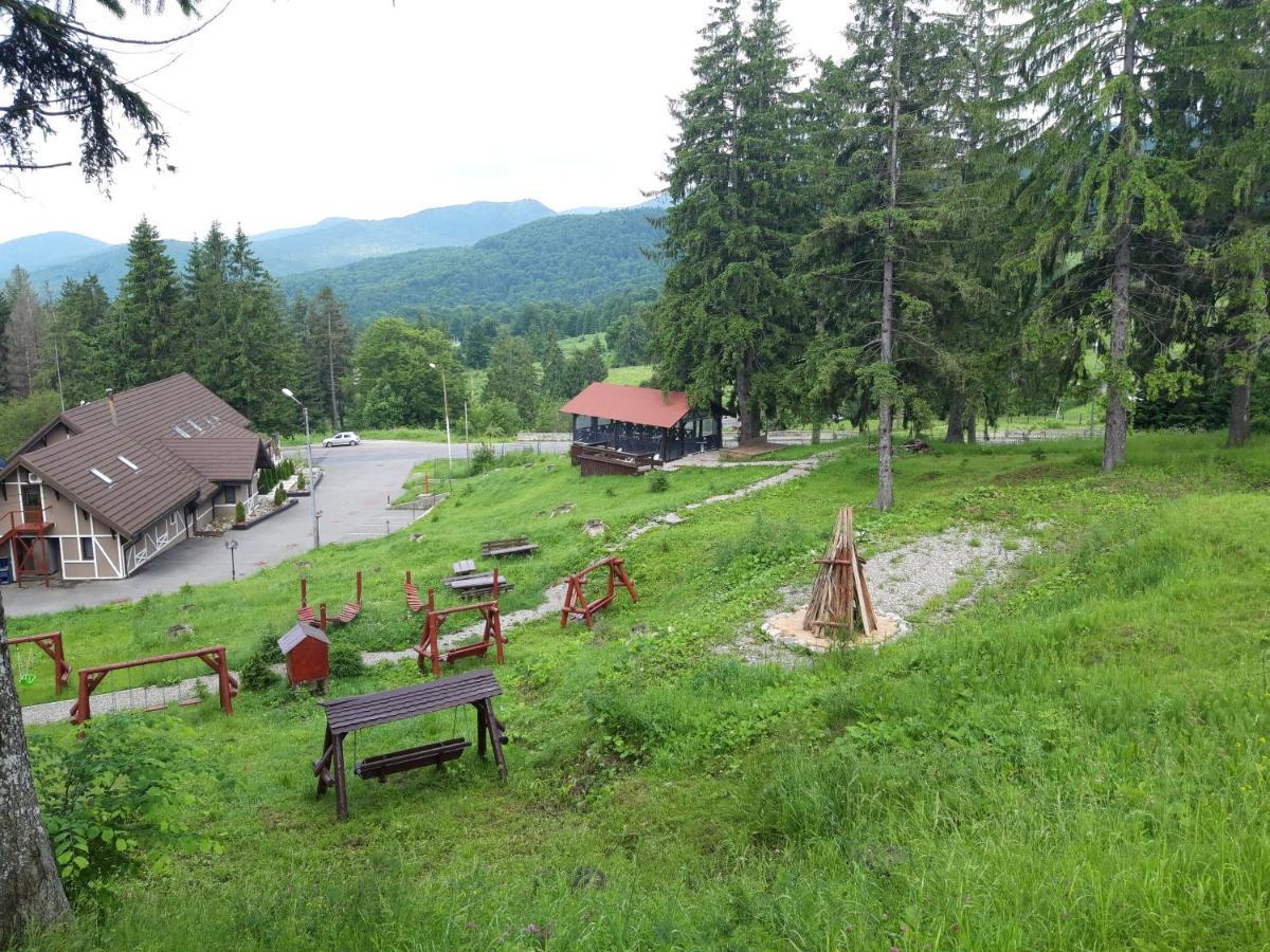 Complex Hotelier Cota O Mie Sinaia Exteriör bild
